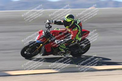 media/Oct-13-2025-Moto Forza (Mon) [[a66d839500]]/3-B Group/Session 2 (Bowl)/